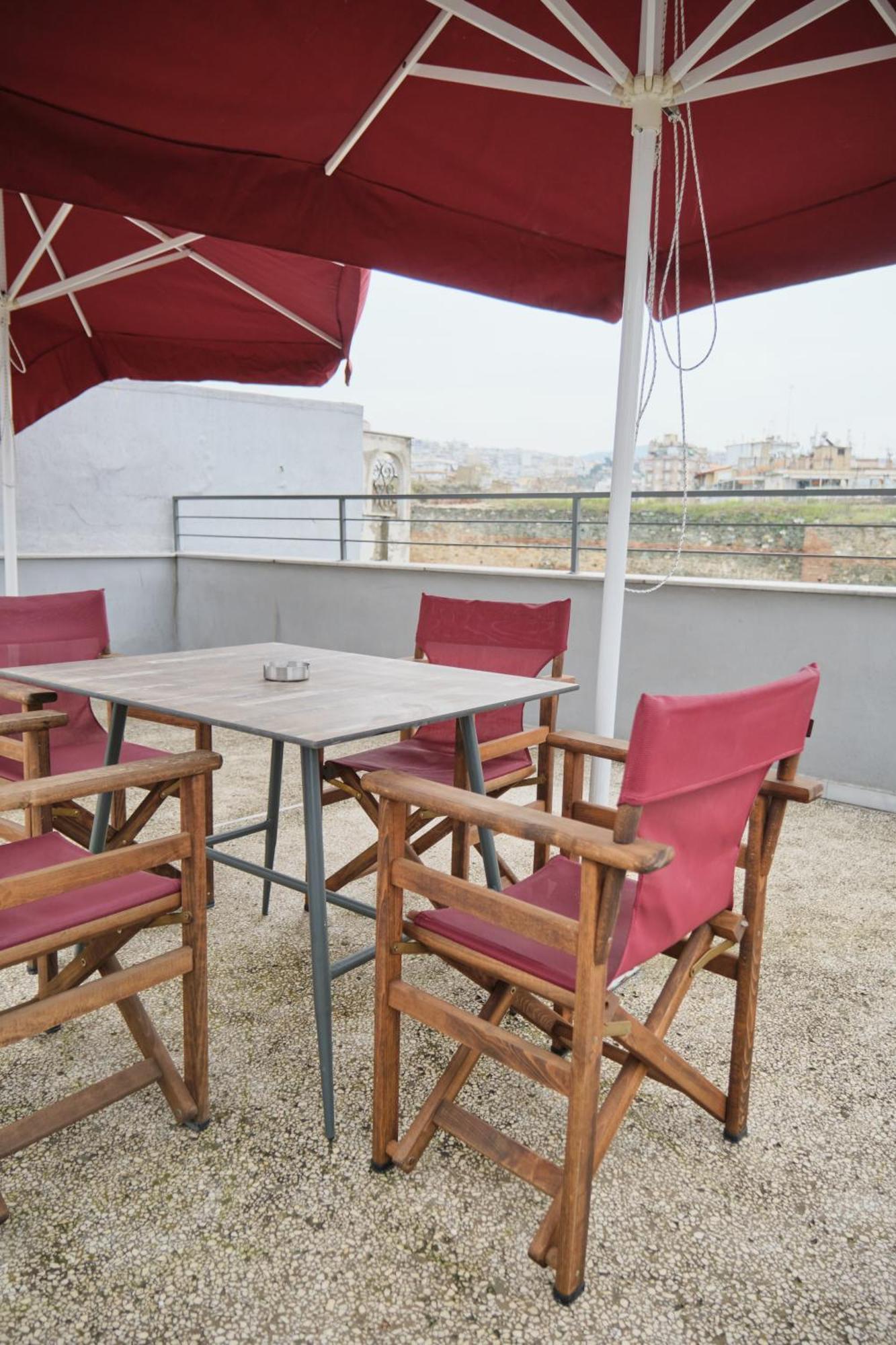 Urban Donkey Apartment Солун Екстериор снимка